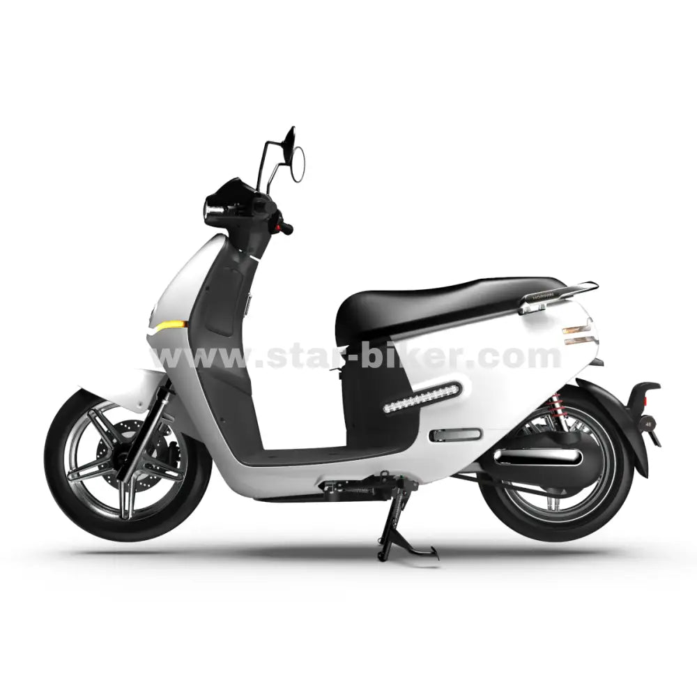 E-Roller bei Star-Biker - Horwin EK3 – Elektroroller mit 80 km/h oder 125 km/h & Straßenzulassung jetzt kaufen