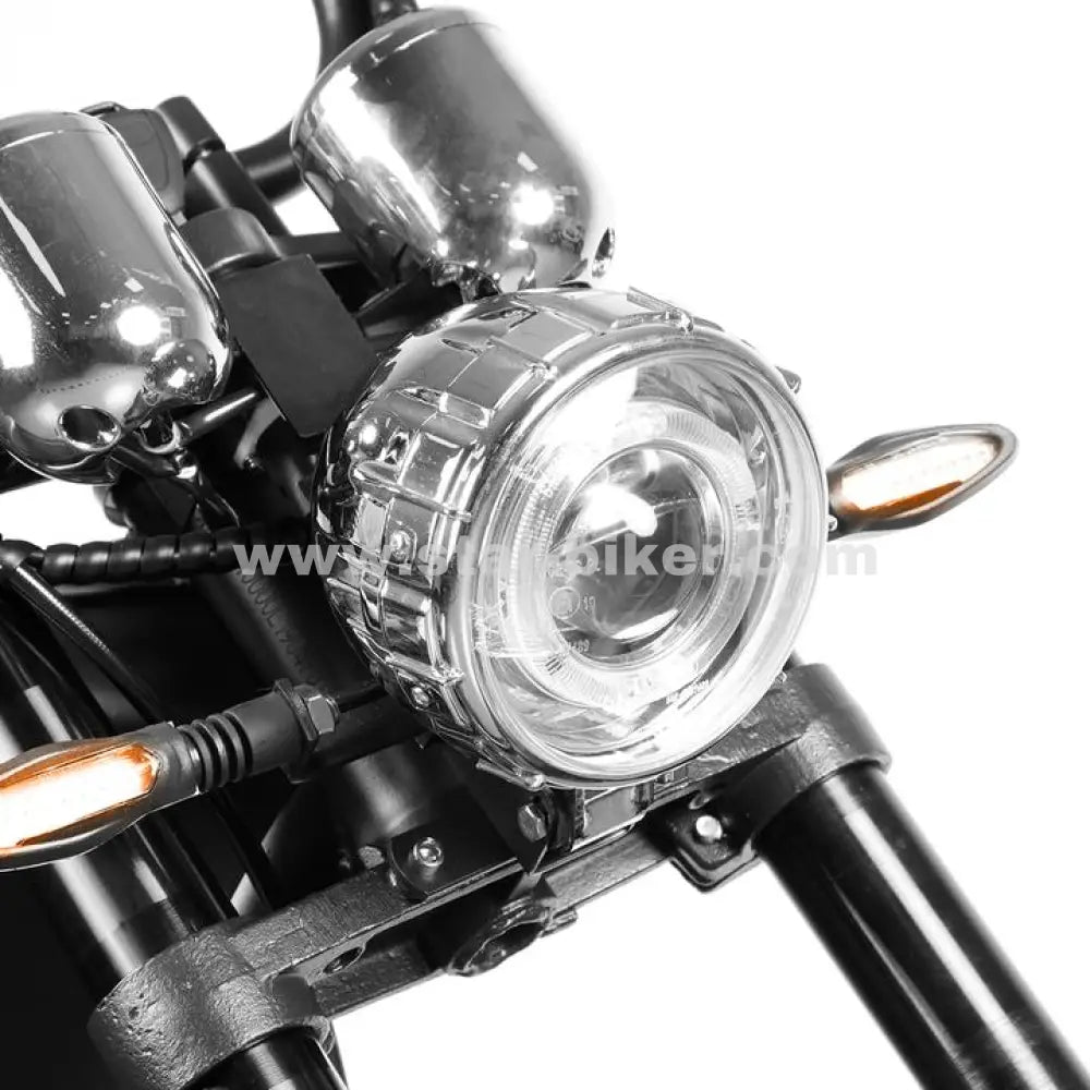 LED-Scheinwerfer des Star-Biker Chopper M1P mit hoher Leuchtkraft – effiziente, langlebige Beleuchtung für sicheres Fahren bei Dunkelheit