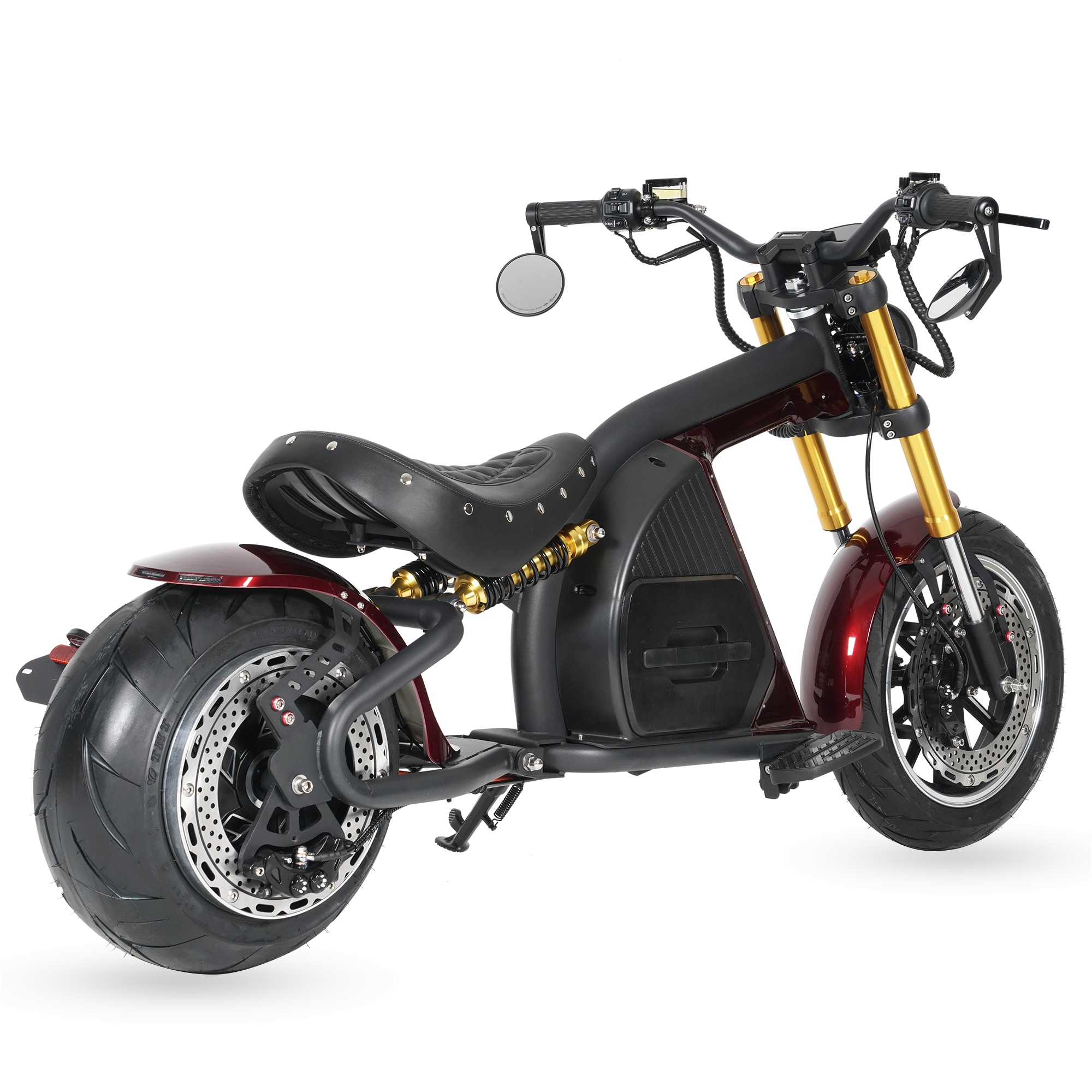 Star-Biker Bobber M8S Custom 85 km/h in Burgundy Wine, schräg von hinten mit breitem Hinterreifen