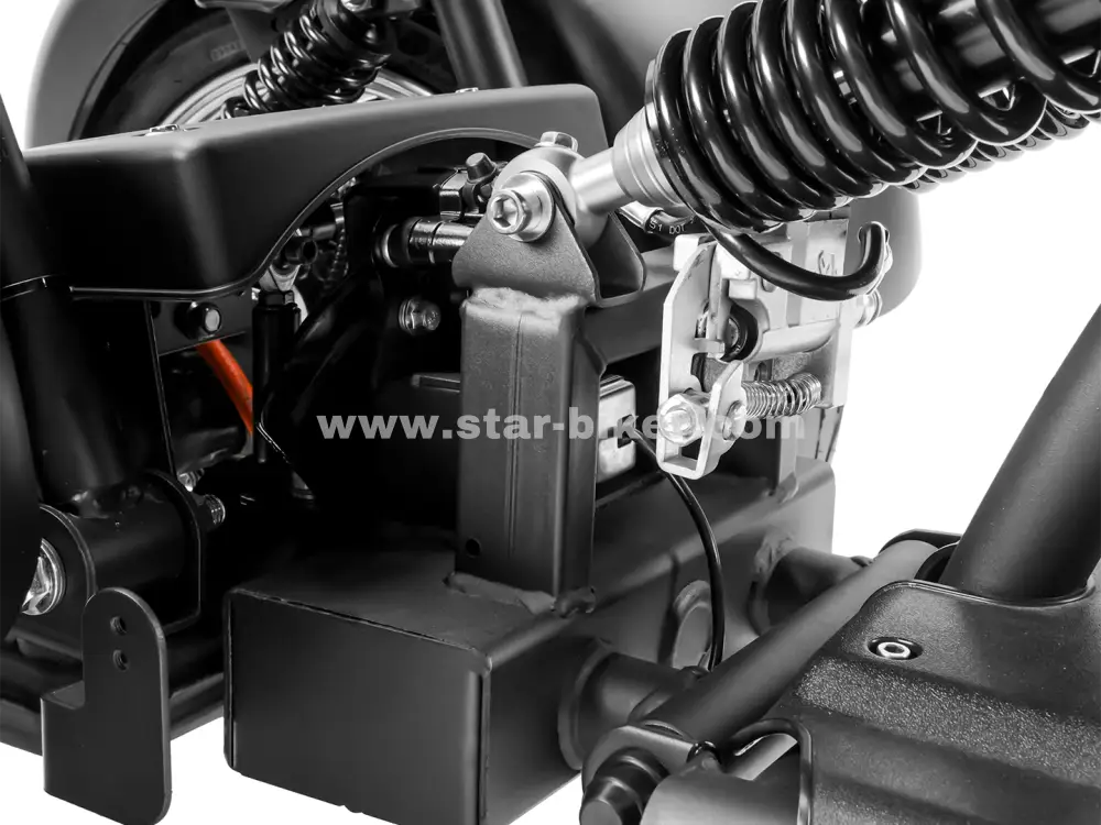 Hydraulische Vorderradfederung und hintere Stoßdämpfer am Star-Biker Trike 3.0 für angenehme Fahrt auf allen Wegen